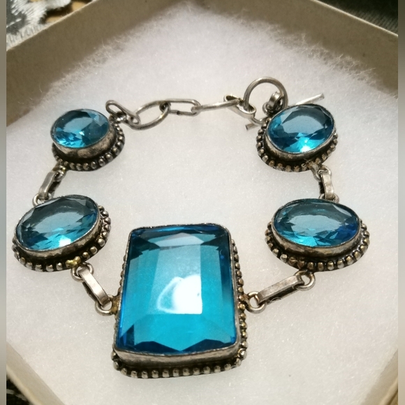 Stunning Blue Topaz & Sterling Silver Bracelet - Picture 1 of 5